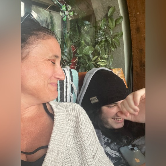 Meet your Posher, Michelle - Picture 3 of 3